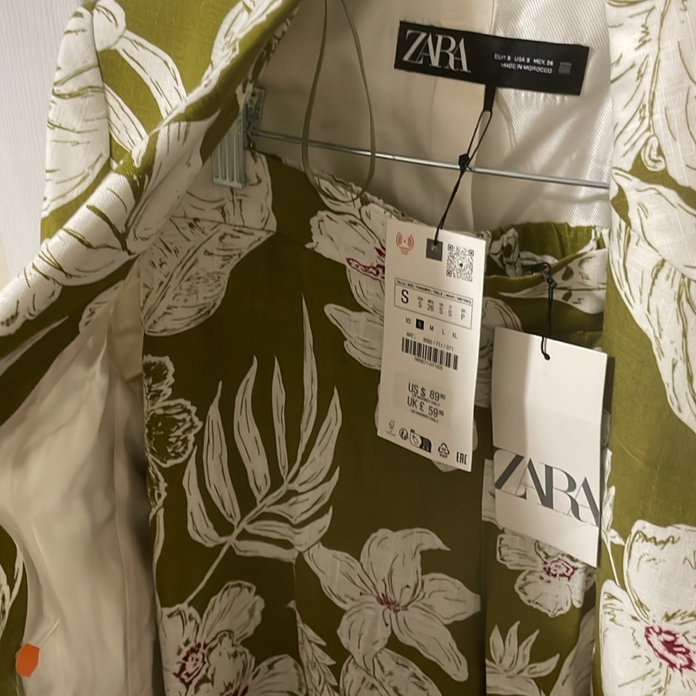 Zara Floral Green Blazer and Pants Set - Picture 11 of 11